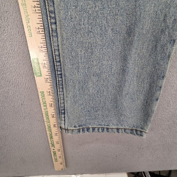 Vintage Levis 501 Jeans Mens Blue Light Wash Distressed Made in USA Fits 30x30 - Picture 4 of 16